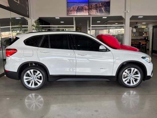 BMW-X1-2016