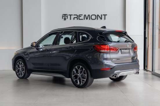 BMW-X1-2021