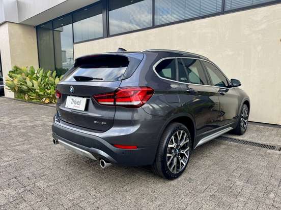 BMW-X1-2022