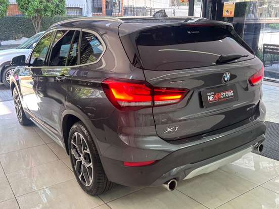 BMW-X1-2021