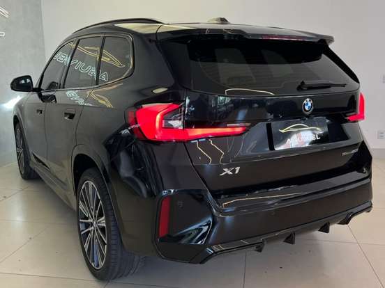 BMW-X1-2025