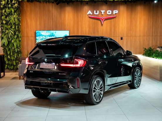 BMW-X1-2024