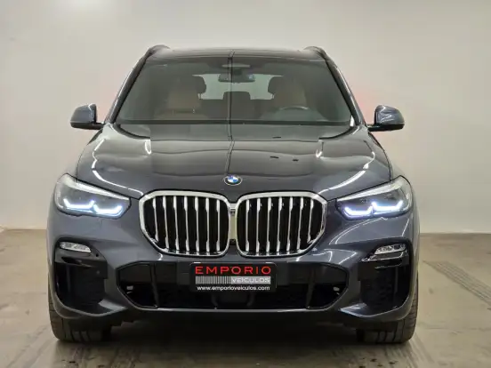 BMW-X5-2021