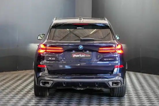 BMW-X5-2024
