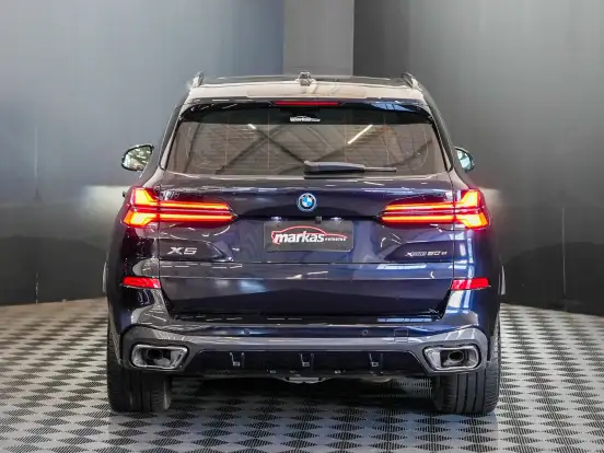 BMW-X5-3.0 I6 TURBO HÍBRIDO XDRIVE50E M SPORT AUTOMÁTICO BMW-X5-2024