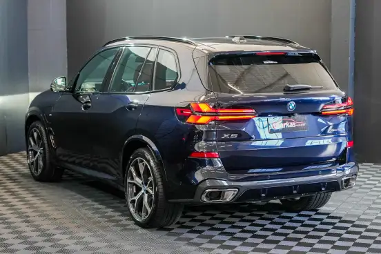 BMW-X5-2024