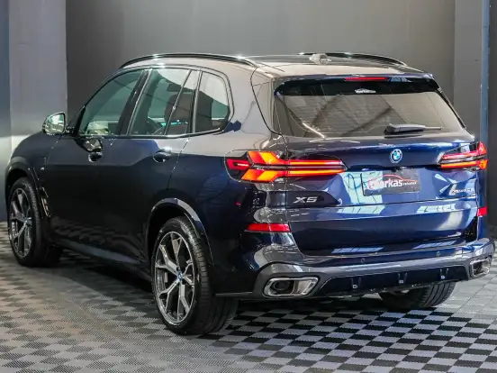 BMW-X5-3.0 I6 TURBO HÍBRIDO XDRIVE50E M SPORT AUTOMÁTICO BMW-X5-2024