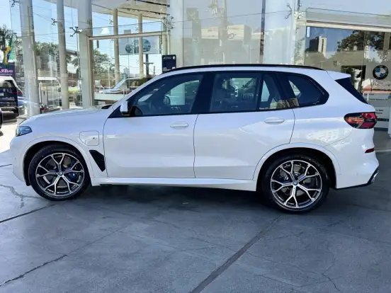 BMW-X5-2025