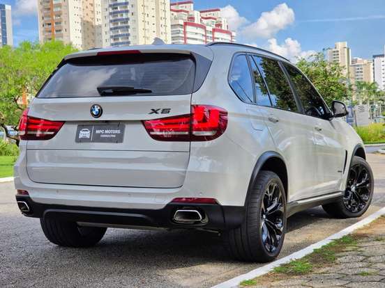BMW-X5-3.0 4X4 30D I6 TURBO DIESEL 4P AUTOMÁTICO BMW-X5-2018