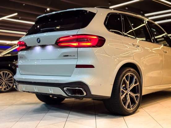 BMW-X5-2022
