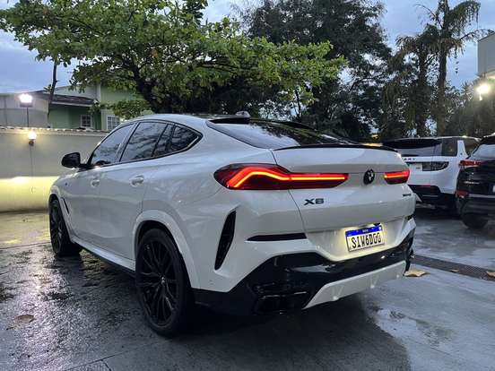 BMW-X6-3.0 TWINPOWER GASOLINA XDRIVE40I M SPORT AUTOMÁTICO BMW-X6-2023