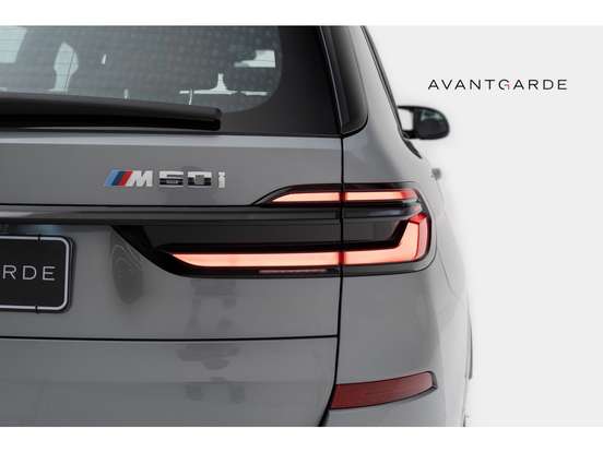 BMW-X7-4.4 V8 GASOLINA M60i STEPTRONIC BMW-X7-2024