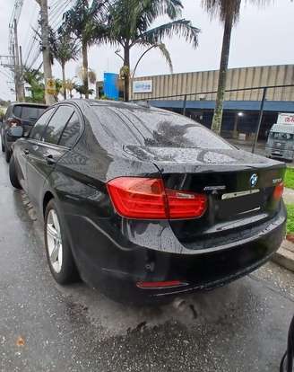 BMW-320i-2015
