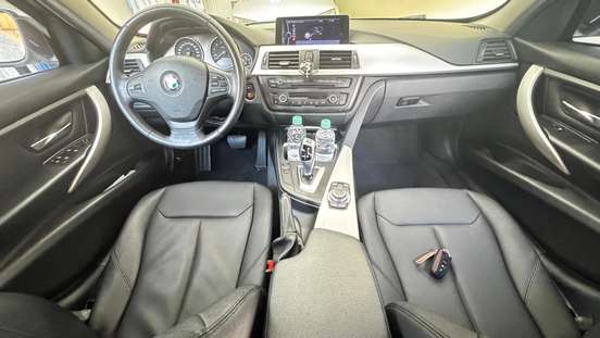 BMW-320i-2.0 16V TURBO GASOLINA 4P AUTOMÁTICO BMW-320i-2012