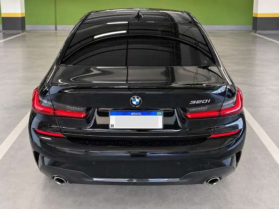 BMW-320i-2.0 16V TURBO GASOLINA M SPORT AUTOMÁTICO BMW-320i-2019