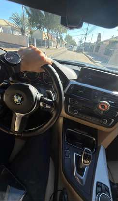 BMW-320i-2015