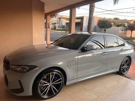 BMW 330e 2.0 16V TURBO HÍBRIDO M SPORT AUTOMÁTICO