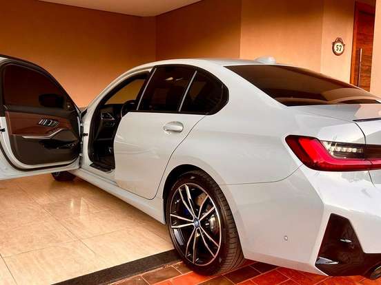 BMW-330e-2.0 16V TURBO HÍBRIDO M SPORT AUTOMÁTICO BMW-330e-2023