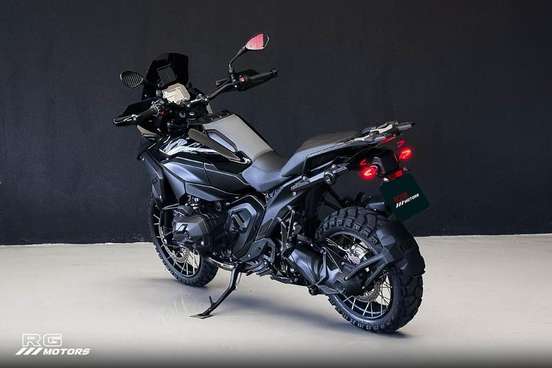 BMW-R 1300 GS TRIPLE BLACK-2024