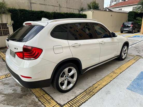 BMW-X1-2.0 16V GASOLINA SDRIVE18I 4P AUTOMÁTICO BMW-X1-2014