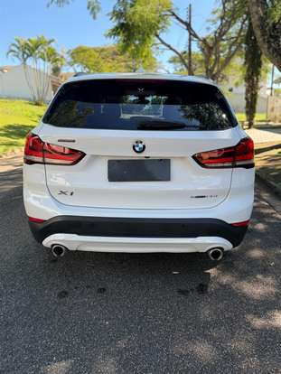 BMW-X1-2021