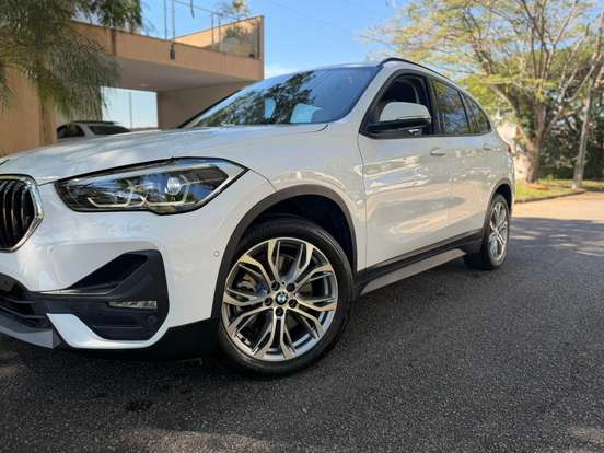 BMW-X1-2021