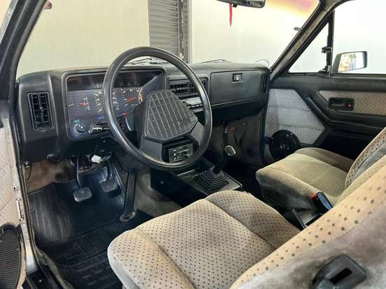 CHEVROLET-CARAVAN-1986