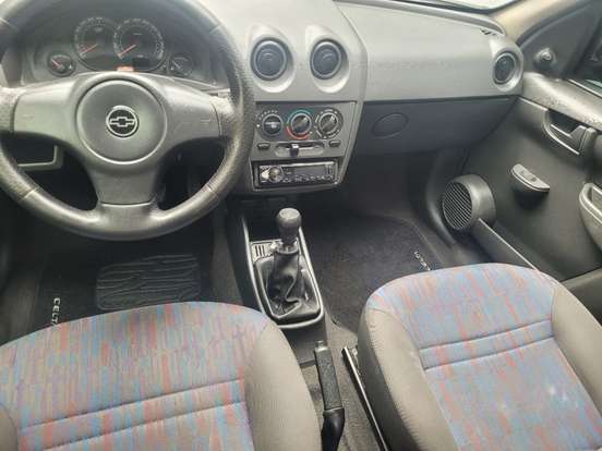 CHEVROLET-CELTA-1.0 MPFI VHCE SPIRIT 8V FLEX 4P MANUAL CHEVROLET-CELTA-2010