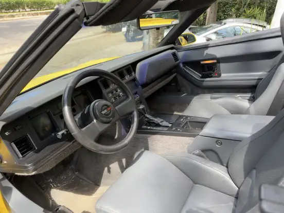 CHEVROLET-CORVETTE-1986