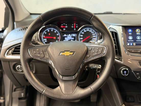 CHEVROLET-CRUZE-2019