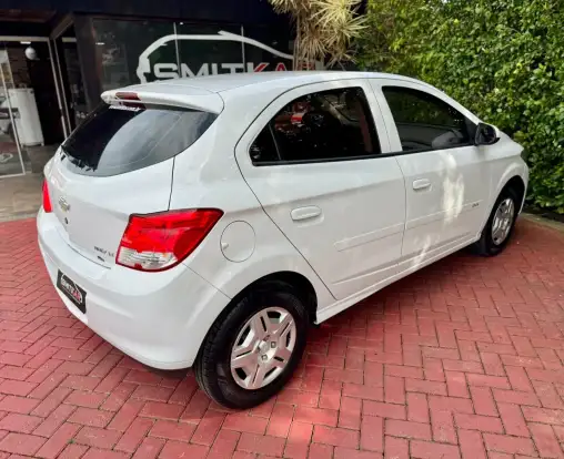 CHEVROLET-ONIX-2013