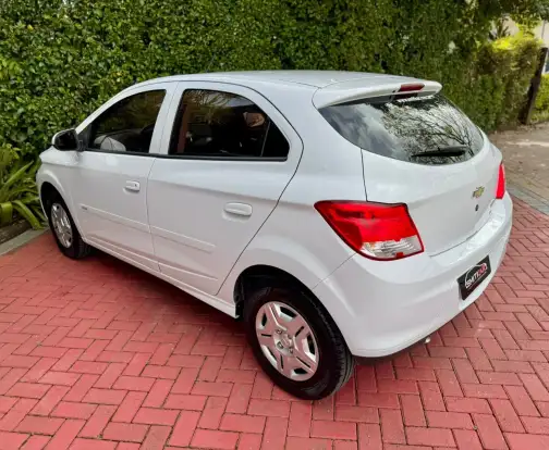 CHEVROLET-ONIX-2013