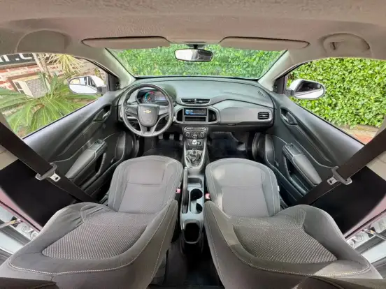 CHEVROLET-ONIX-2013