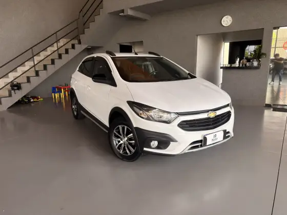 CHEVROLET ONIX 1.4 MPFI ACTIV 8V FLEX 4P AUTOMÁTICO