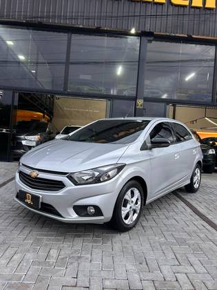 CHEVROLET ONIX 1.4 MPFI ADVANTAGE 8V FLEX 4P AUTOMÁTICO