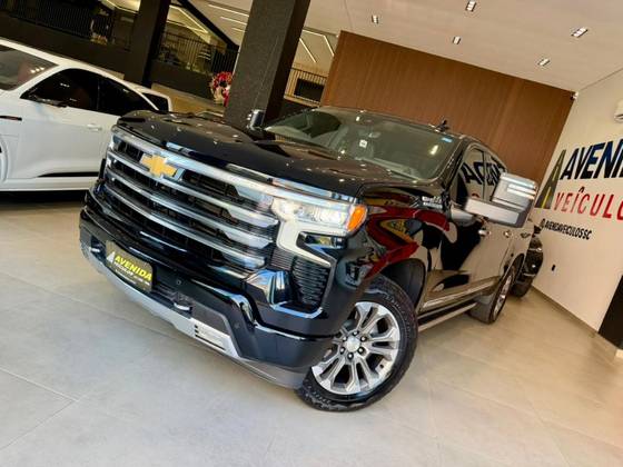 CHEVROLET SILVERADO 5.3 V8 GASOLINA 1500 HIGH COUNTRY 4X4 AUTOMÁTICO