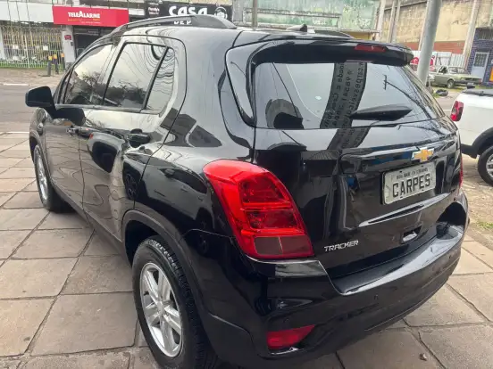 CHEVROLET-TRACKER-2016