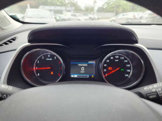 CHEVROLET-TRACKER-2023