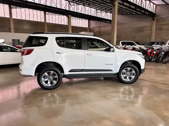 CHEVROLET-TRAILBLAZER-2021