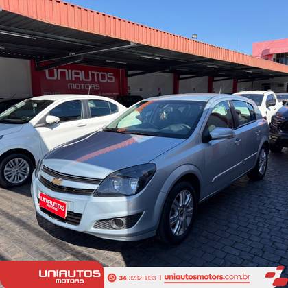 CHEVROLET VECTRA 2.0 MPFI GT HATCH 8V FLEX 4P MANUAL