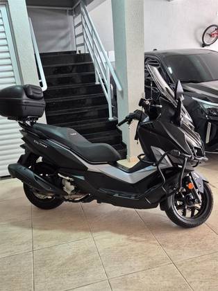 DAFRA CRUISYM 300 