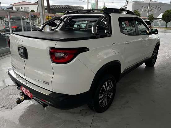FIAT-TORO-1.3 TURBO 270 FLEX FREEDOM AT6 FIAT-TORO-2023