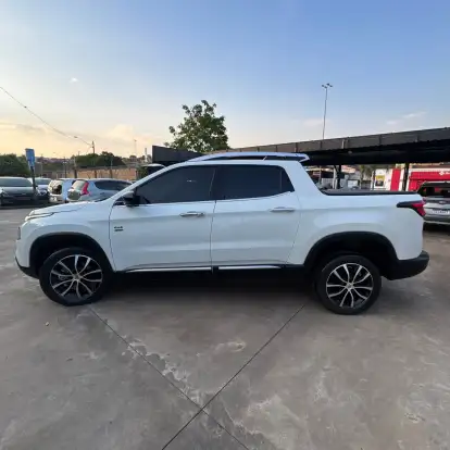 FIAT-TORO-2021