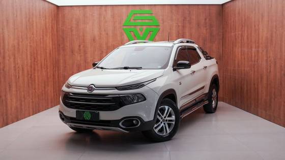 FIAT TORO 2.0 16V TURBO DIESEL VOLCANO 4WD AT9