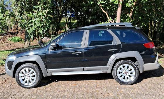 FIAT PALIO 1.8 MPI ADVENTURE WEEKEND 16V FLEX 4P AUTOMATIZADO