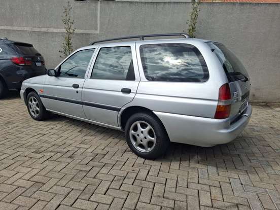 FORD-ESCORT-1998