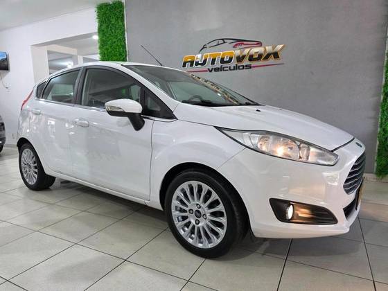 FORD FIESTA 1.0 ECOBOOST TITANIUM PLUS HATCH 12V GASOLINA 4P POWERSHIFT