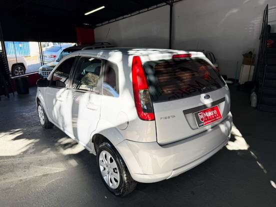 FORD-FIESTA-2013