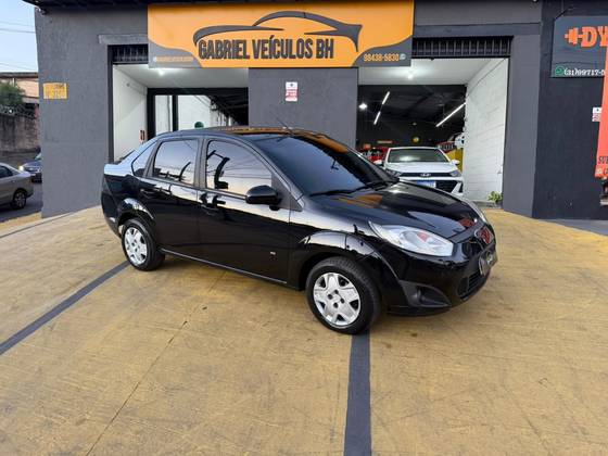 FORD FIESTA 1.6 ROCAM SE SEDAN 8V FLEX 4P MANUAL
