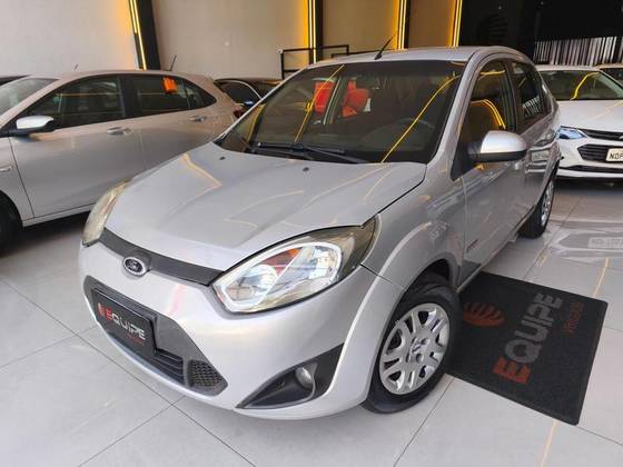 FORD FIESTA 1.6 ROCAM SEDAN 8V FLEX 4P MANUAL
